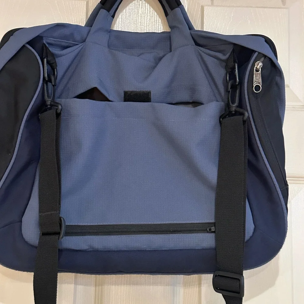 JanSport Blue Messenger Laptop Bag Padded Shoulder Strap Two Tone Navy